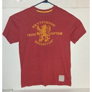 Harry Potter Universal Studios Gryfindor Quidditch Captain Shirt - Size: XL